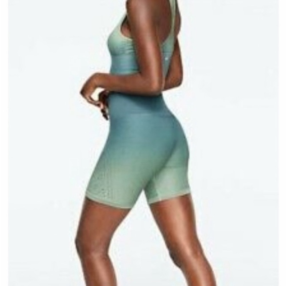 Victoria’s Secret PINK Ombré blue green bike shorts size XL